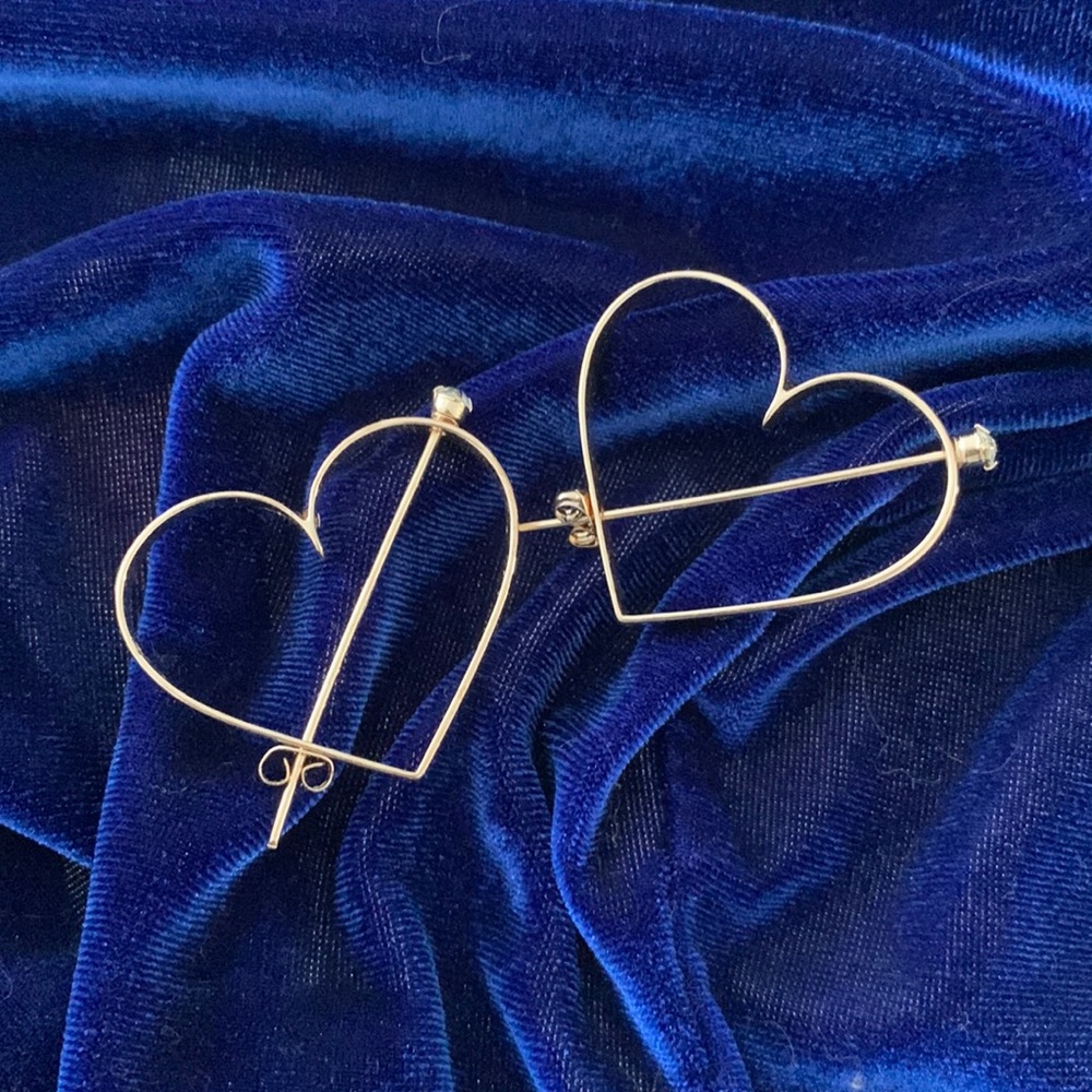 Cupid’s bow hoops
